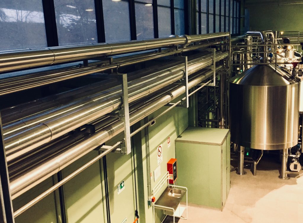 Baladin, birreria, birra, beer, energia, energy, ambiente, environment, sostenibilità, sustainability, industria 4.0, industry, fabbrica, lavoro, biologia, museo, museum, biology, Teo Musso, Langhe, Piemonte, Torino, Turin, Italy, Made in Italy, Italia, vino, tradizione, Belgio, Brussels, close-up engineering