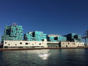 fotovoltaico, Copenhagen, piastrelle, filtri, solare, energia, sostenibilità, idee, innovazione, efficienza, ricerca, epfl, danimarca, ossidi, colori