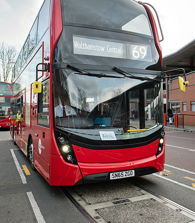 londra, bus, rossi, tfl, trasporto, emissioni, filtri, ibridi, elettrici, uk, diesel, biofuel, innovazione, inquinamento, trasporto pubblico