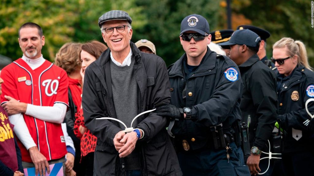 Jane, fonda, arresto, quarto, Washington, proteste, manifestazioni, fire, drill, Friday, campidoglio, star, attice, greta, thumberg, attivismo, clima, emergenza, climatica Energy Close-up Engineering