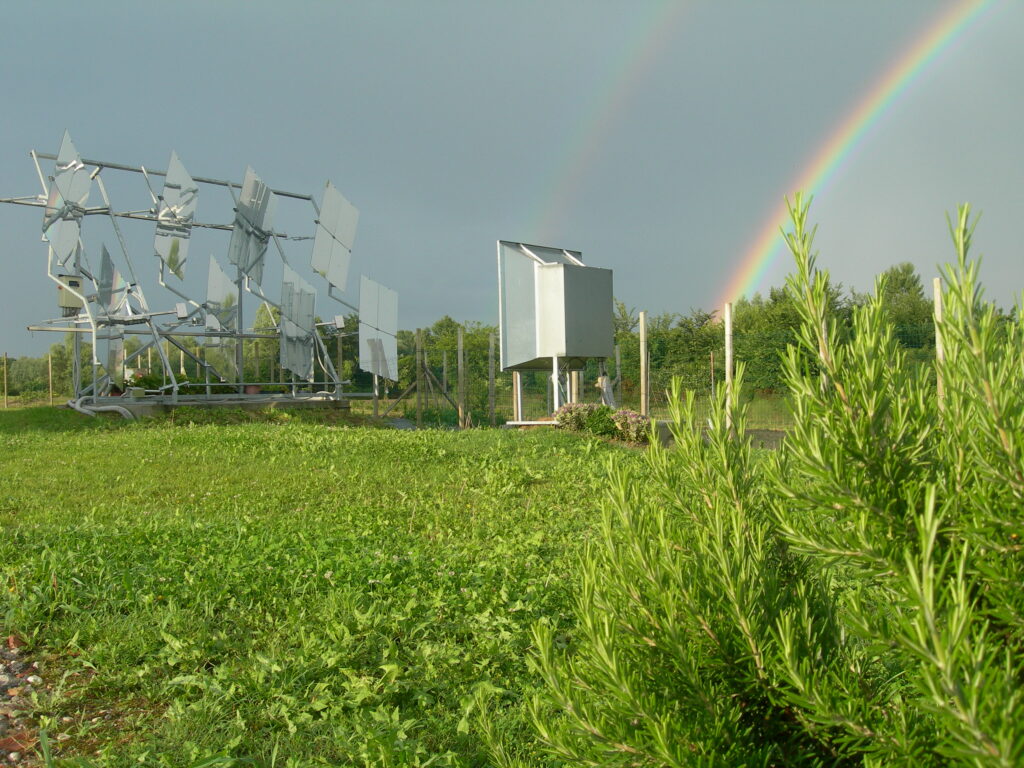 Biomasse, energia, solare, rinnovabili, Udine, università, specchio, lineare, mirror, novità, tecnologia, elettricità, costi, ricerca, rifiuti, Energy Close-up Engineering.