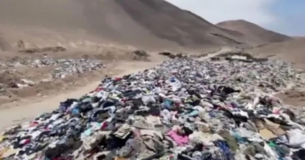 Discarica, vestiti, Cile, rifiuti, inquinamento, industria, moda, scarti, produzione, smaltimento, rischio, responsabilità, riciclaggio, suolo, consumismo, Energy Close-up Engineering