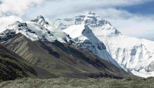 Vista dell'Everest dal Tibet (Pixabay)