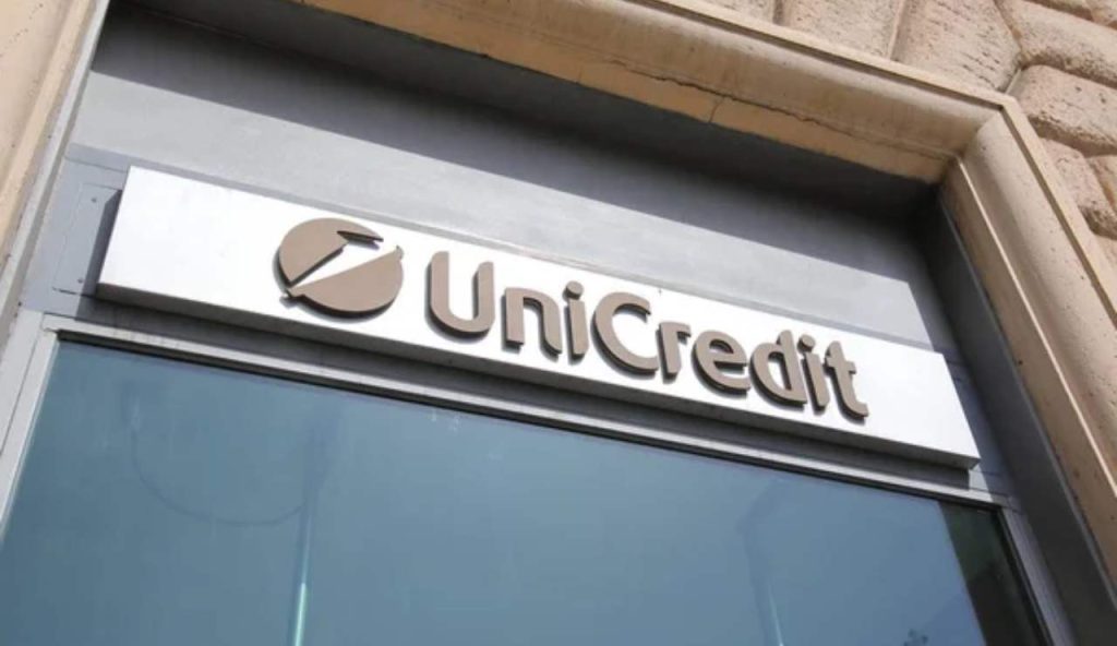 L'insegna dell'Unicredit (Depositphotos)